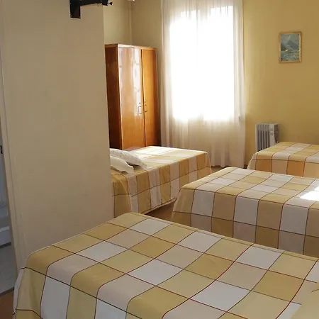 Paula Hostel Ripoll